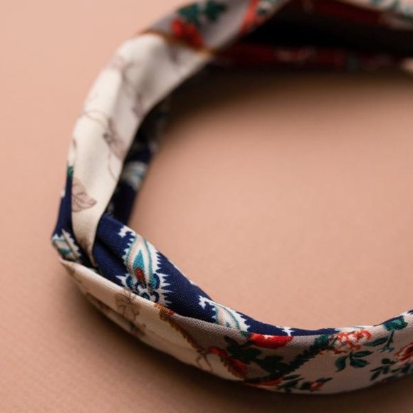 Copy of Autumn Artwork Headband - Picture 3 of 4